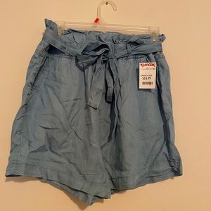 Paper bag shorts size large